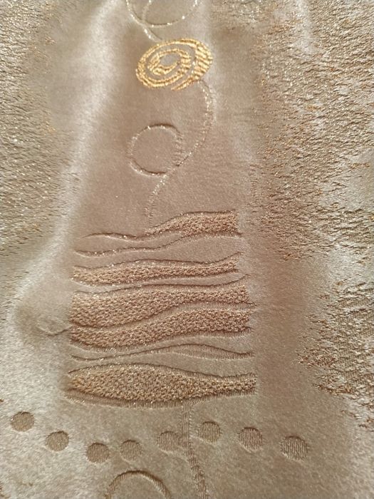 Шторы б/у разные 75 - 150 тыс. сум, в отличном состоянии