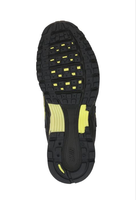 Nike sports P-6000