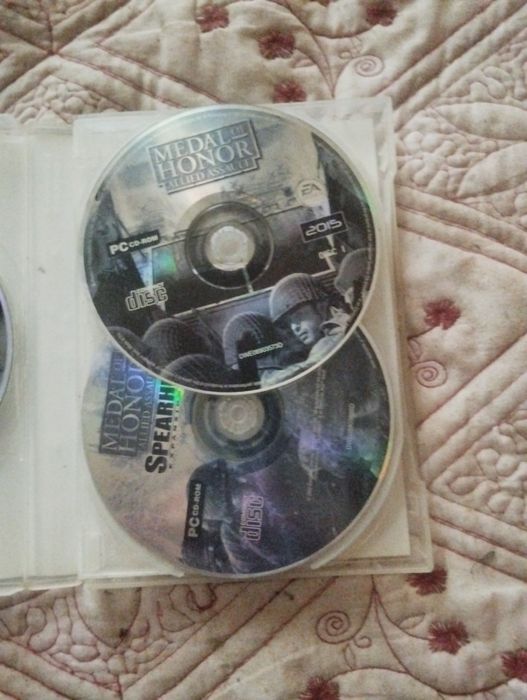 Am 6 cd jocuri pc 50 lei buc