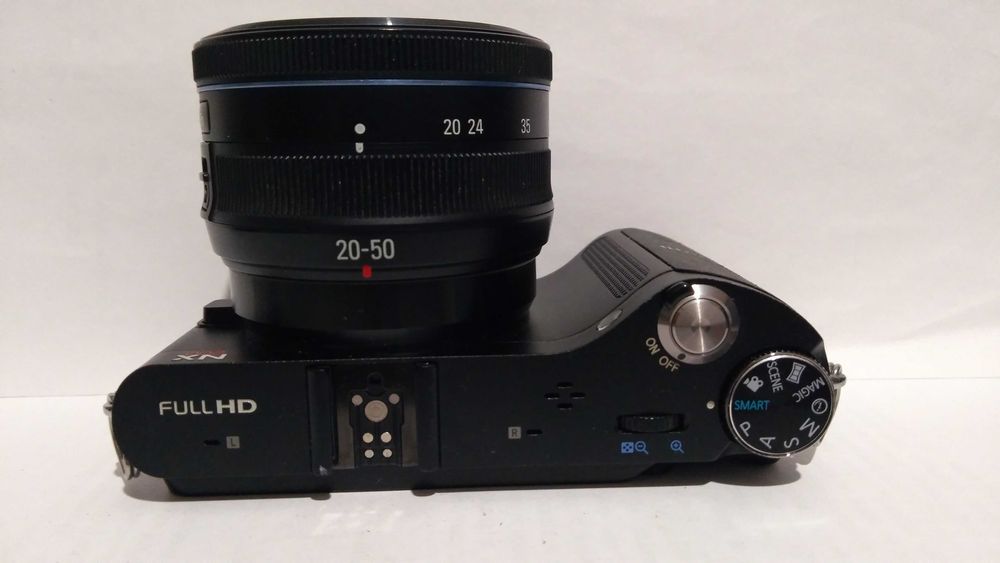 Фотоаппарат Samsung NX200