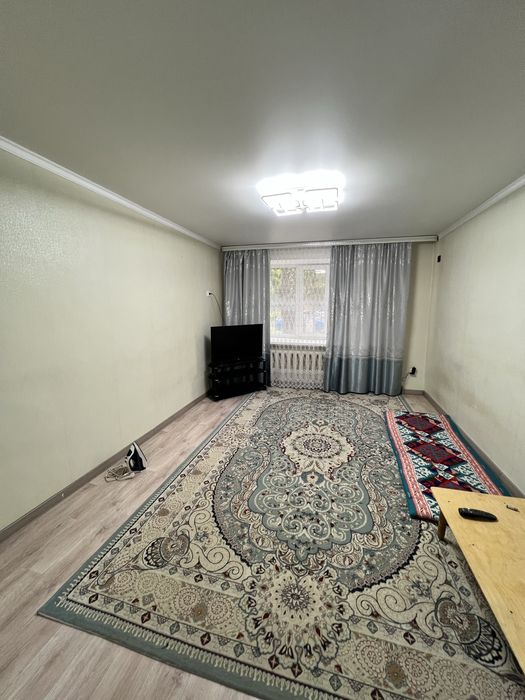 Продам 2 ком кв 52 м2 в районе Галактики