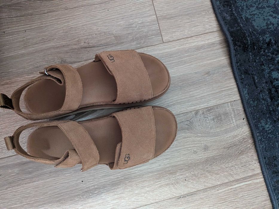 Sandale ugg goldenstar