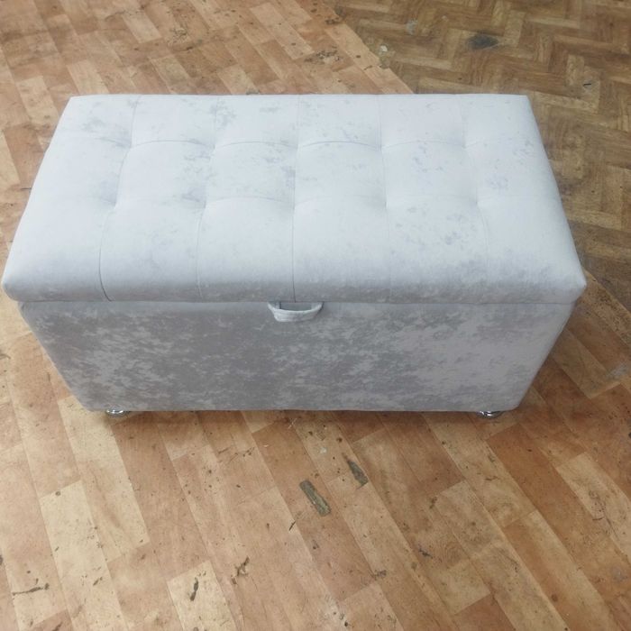 продам банкетку пуфик .