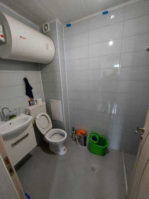 Продава се Двустаен апартамент в Търговище, Вароша - 63 кв.м за 972 €/кв.м - Снимка #2