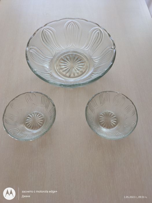 Стъклен сервиз-купа с шест купички