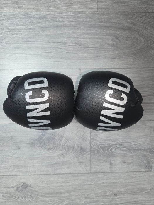Manusi de box outshock ergo 8 oz negre
