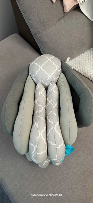 Pernă de alaptat cu poziţi ajustabile