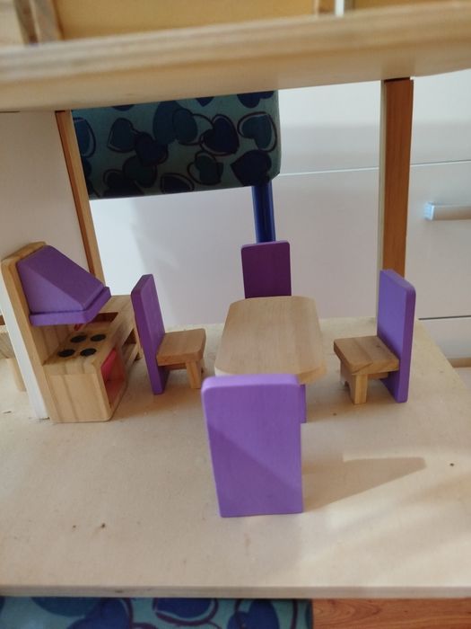 Детский домик деревянный