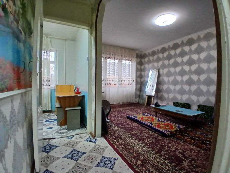 16-мактаб яқинида жихозли 1 хонали уй ижарага берилади