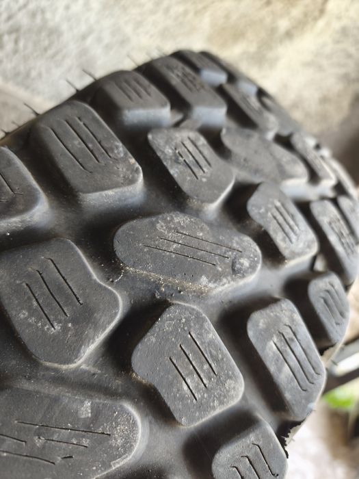Два броя гуми 225/75R 16C