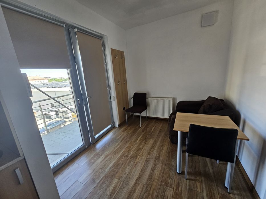Inchiriez apartament cu 1,5 camere - zona Complex