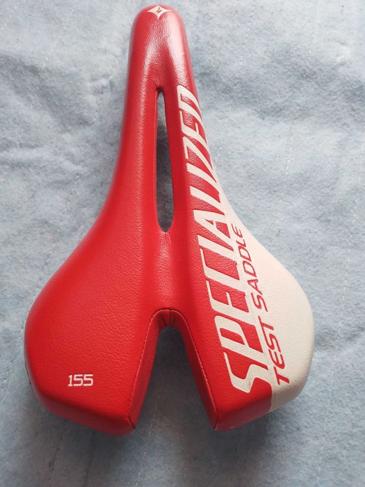 Продавам седалка за шосеен велосипед specialized test saddle