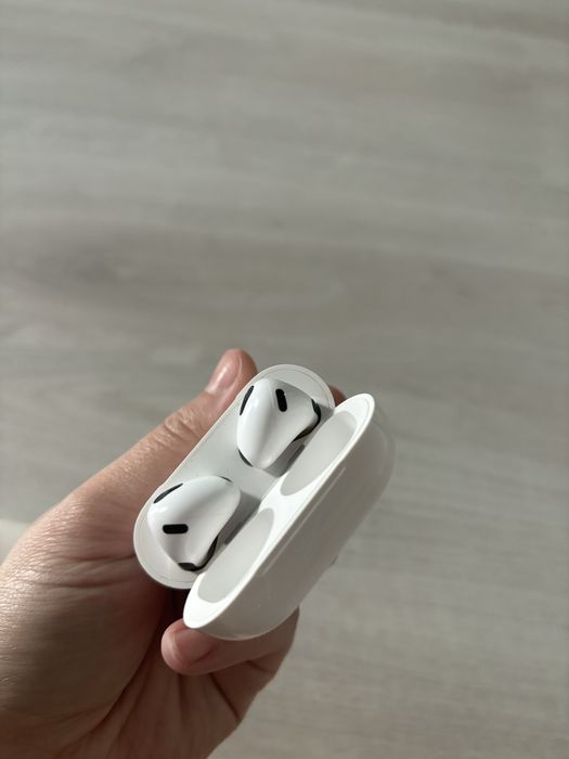 Airpods 3 продам срочно