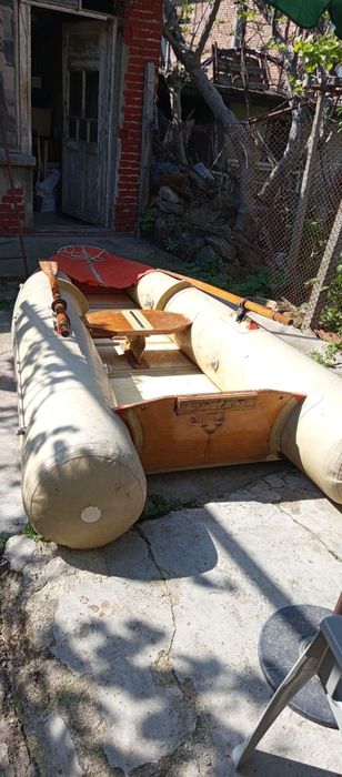 Лодка с твърдо дъно