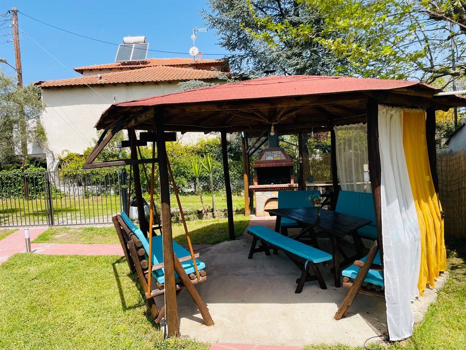 Къща Паралия Врасна, Гърция