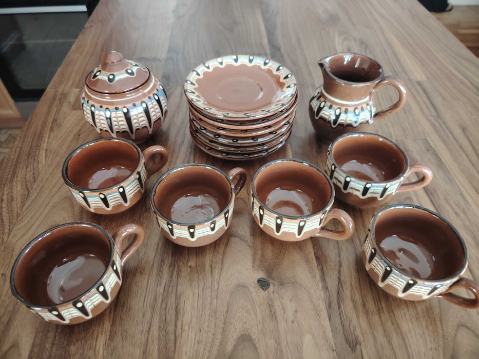 Сервиз за кафе, каничка и захарница от троянска керамика
