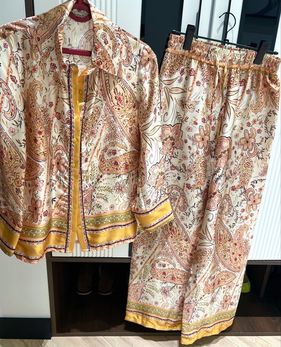 Костюм двойка шелковый