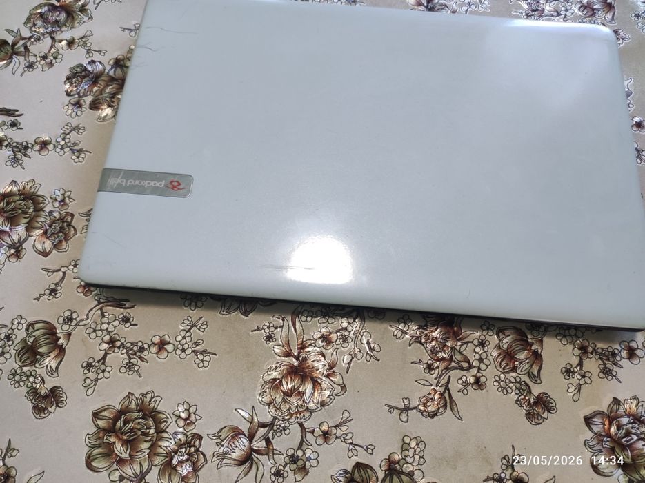 Packard bell . Kamptur