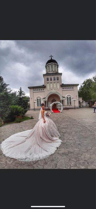 Rochie de mireasa Aryanna Karen culoare roz pal