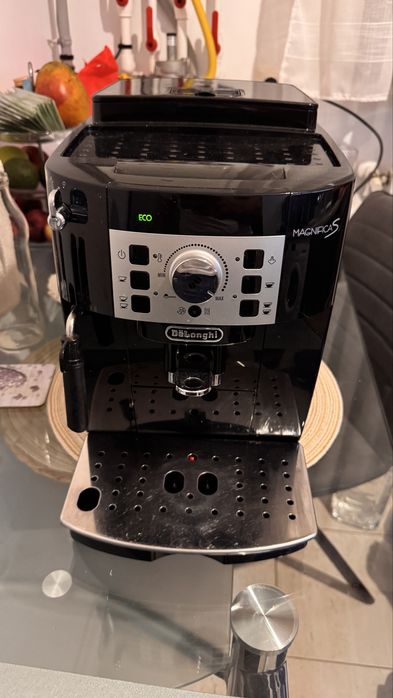 Espressor automat De’Longhi Magnifica S ECAM22.112.B