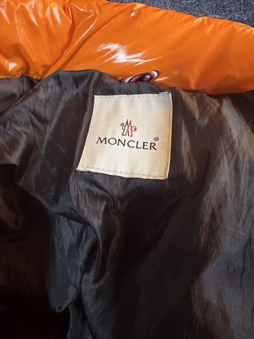 Geaca moncler ca noua