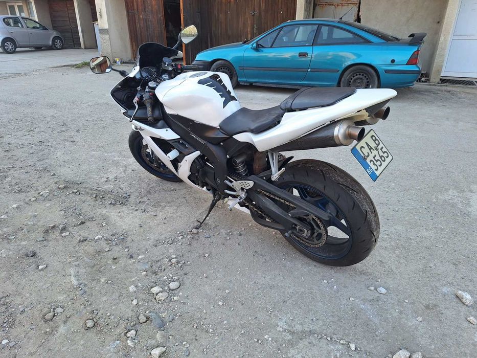 Yamah yzf -r1 7800