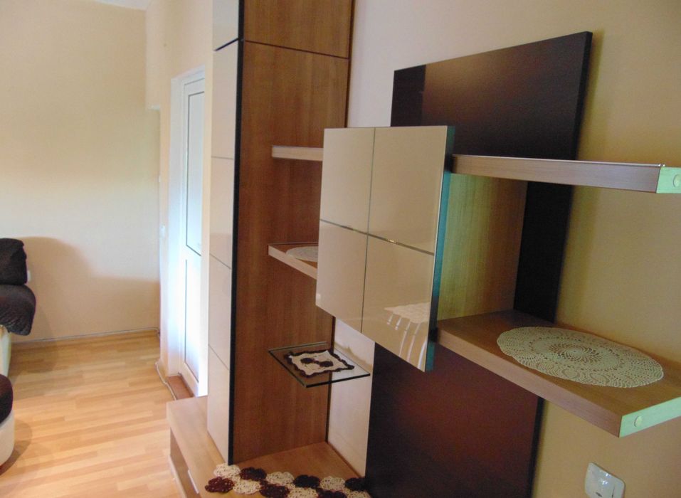 Дава се под наем Двустаен апартамент в Плевен, Сторгозия - 60 кв.м за 357 € - Снимка #3