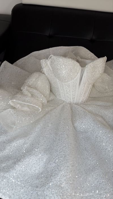 Rochie albă cu paiete
