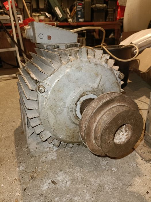 Motor electric trifazat 5kW 900 rotații