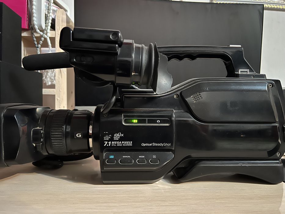 Видеокамера SONY 1500