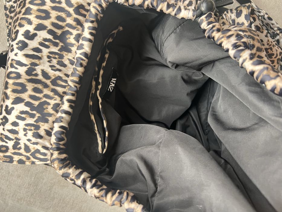Дамска раница на марката Zara