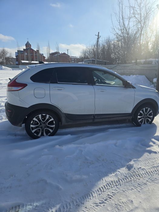 Лада икс рэй крос 2021 года