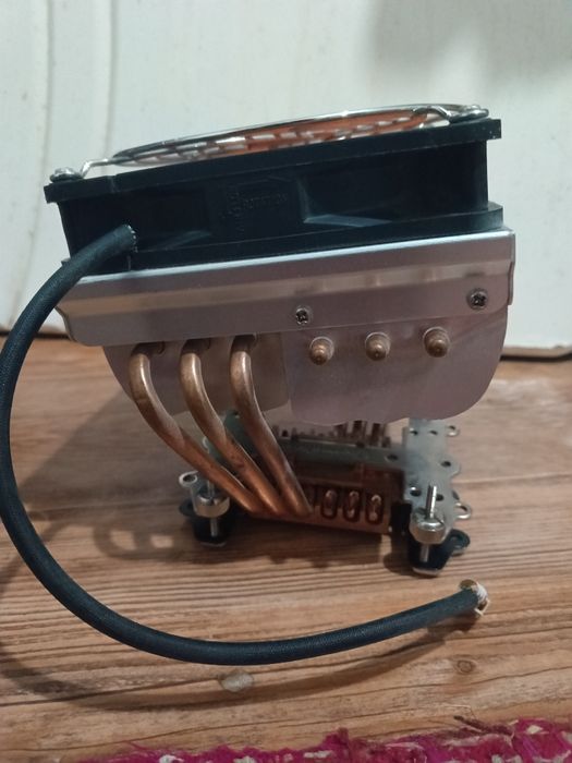 продам комплектущие на  компьютере