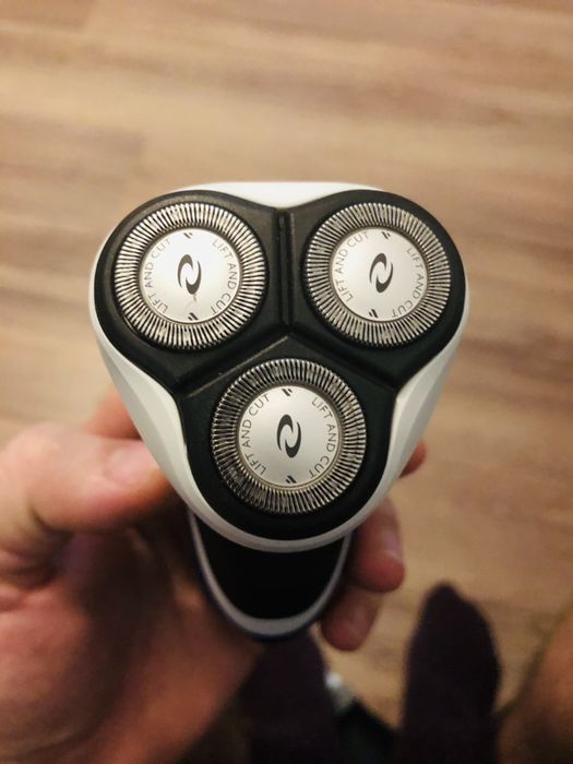 Aparat de ras Philips power touch