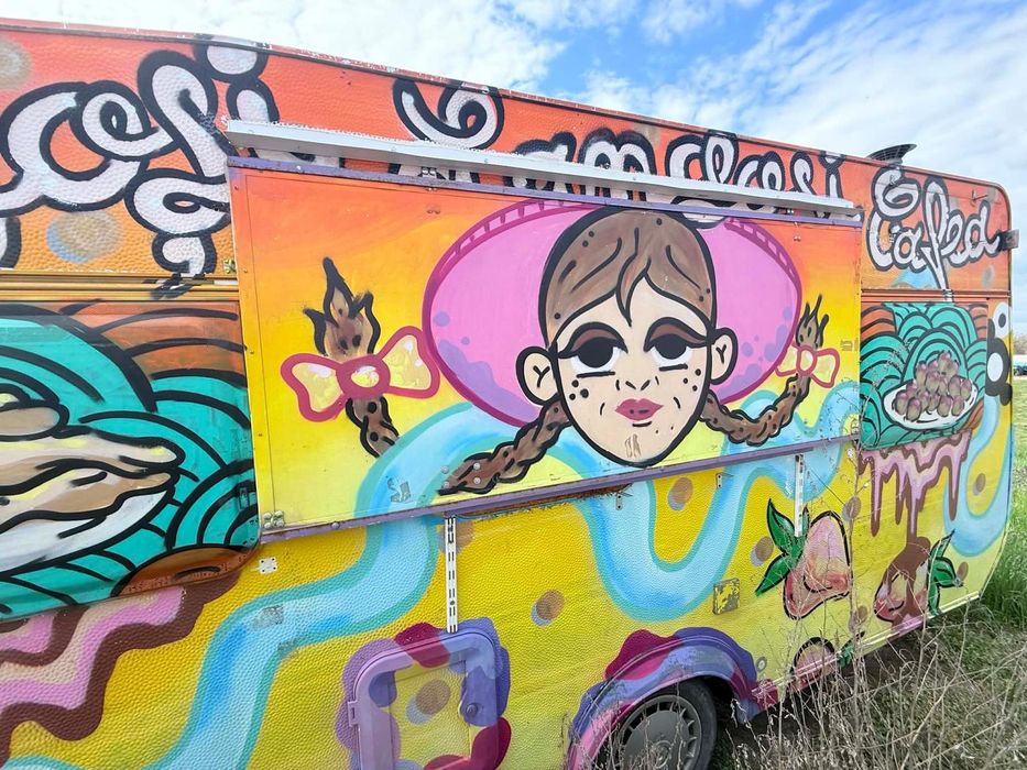 Rulota / Food truck pentru evenimente , rugi , pentru producția de gogoși ( gogoșele , gogoși grecești / turcești )
