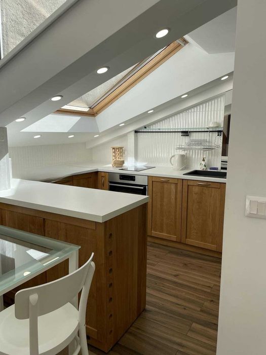 Дава се под наем Двустаен апартамент в София, Център - 55 кв.м за 700 € - Снимка #1