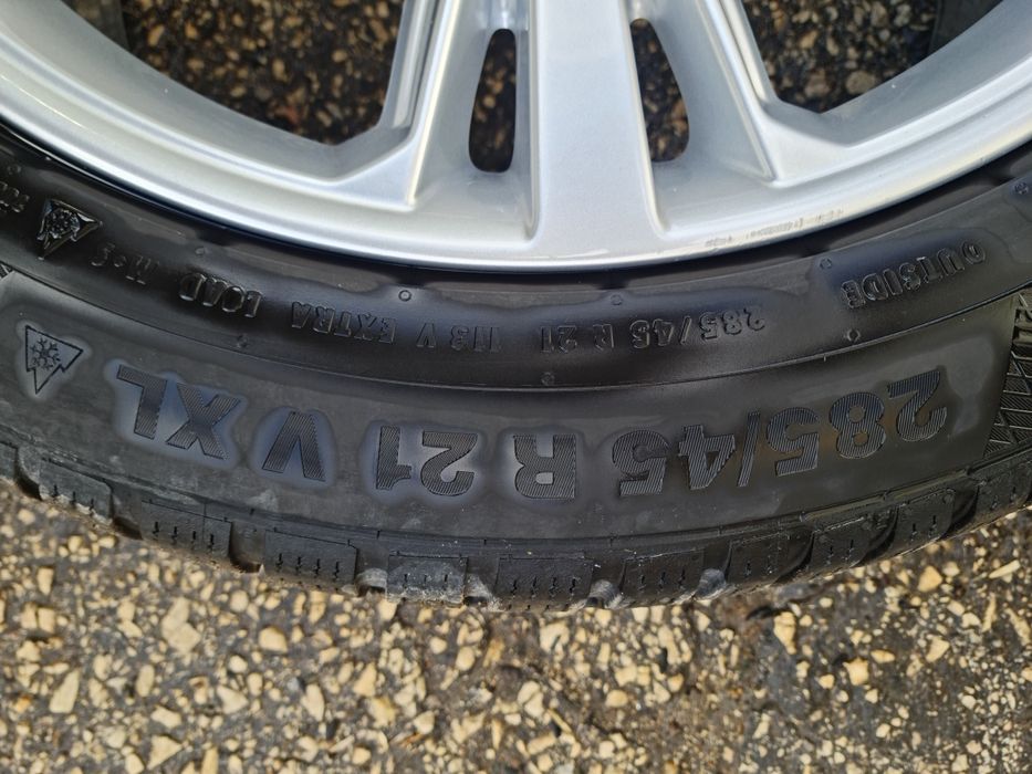 Гуми с джанти 285/45/21 V XL