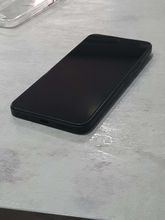 Redmi 13 , 128GB ,6 GB RAM.