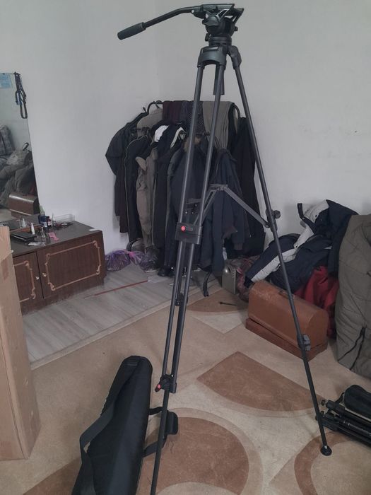 Профессиянальный штатив Новый