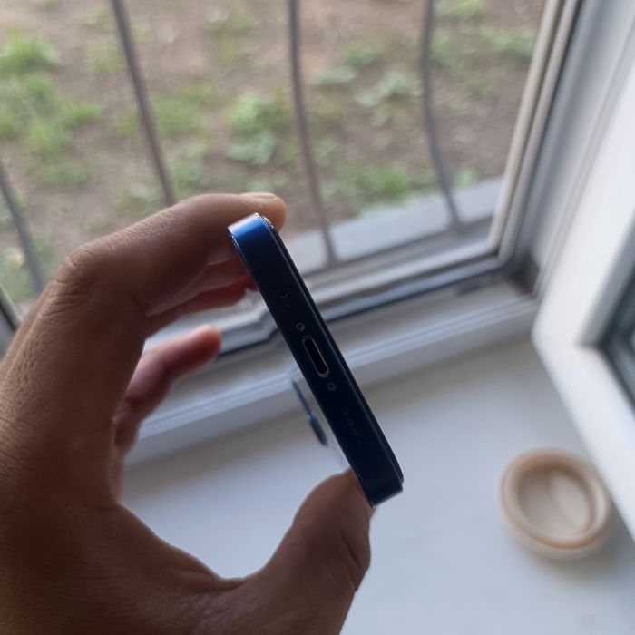 Продам либо обмен 12 mini iPhone