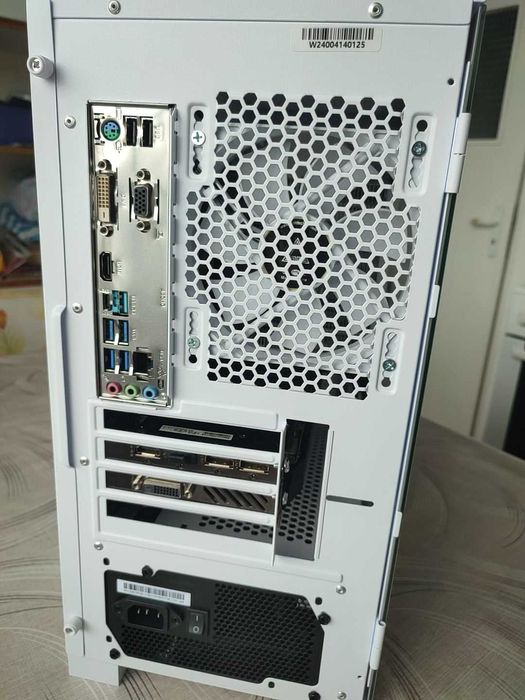 Компютър Ryzen 5 / B450 / 16GB RAM / SSD / RX 570 / Гаранция