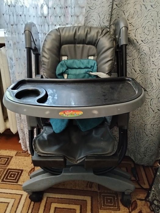 Продам стульчик для кормления
