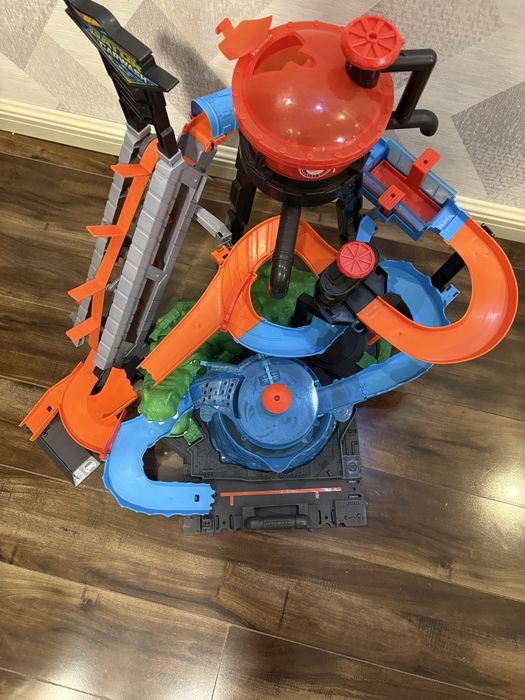 Автомойка Хотвилс Hot Wheels