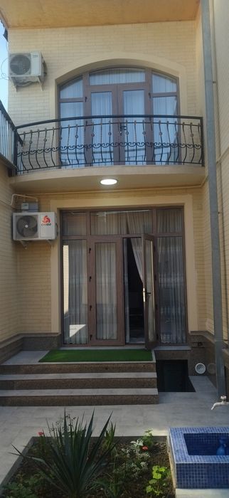 Узбекистанская 2,5-соток.Срочно продаётся дом.