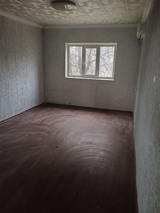 Двух комнатная квартир, второй этаж, с кондиционером