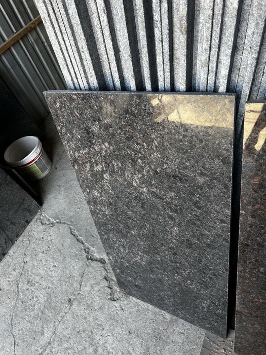 Tan braun granit xindistonТан Браун гранит Индия, Tan brown granit hin