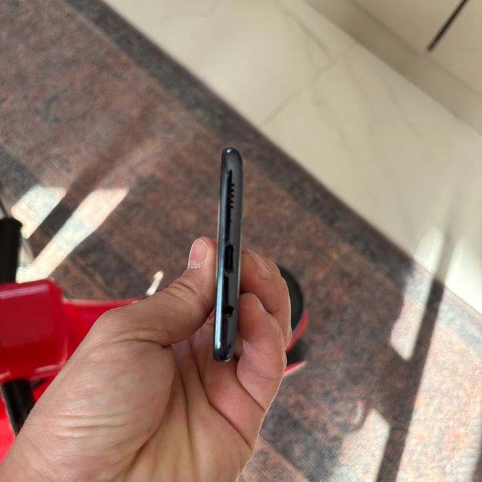 Продам Samsung A51