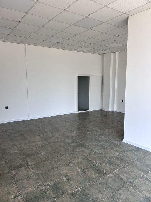 Дава се под наем Магазин в Казанлък - 60 кв.м за 612 € - Снимка #8