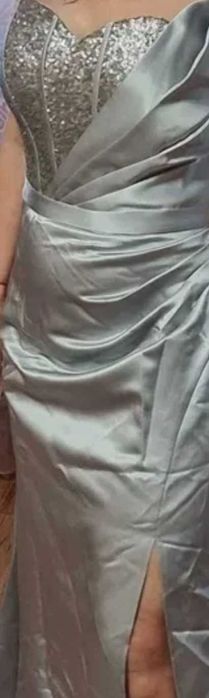 Официална рокля размер S