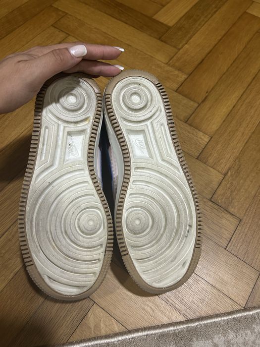 Маратонки  nike airforce 38 номер